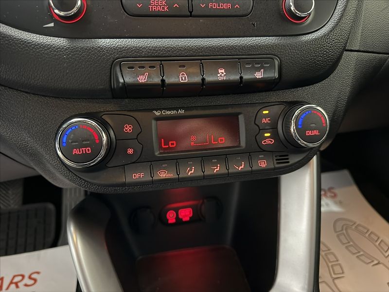 Kia Ceed 1,6   GDI KAMERA VÝHŘEV 61TKM - fotka 14 z 31