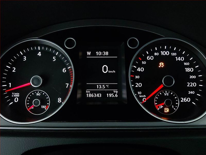 Volkswagen Passat (2014) 1.4 TSI, Navi, Tempomat - fotka 11 z 21