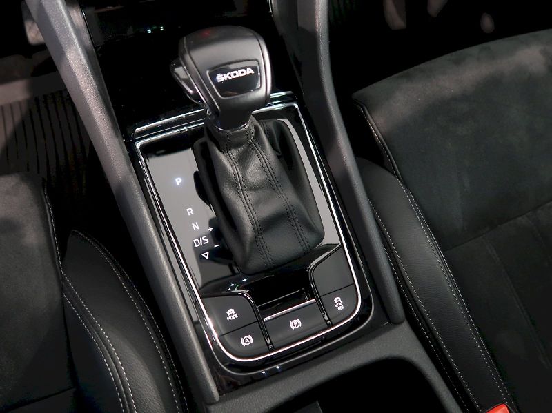 Škoda Karoq (2022) STYLE PLUS 2.0TDI 85KW DSG - fotka 31 z 37