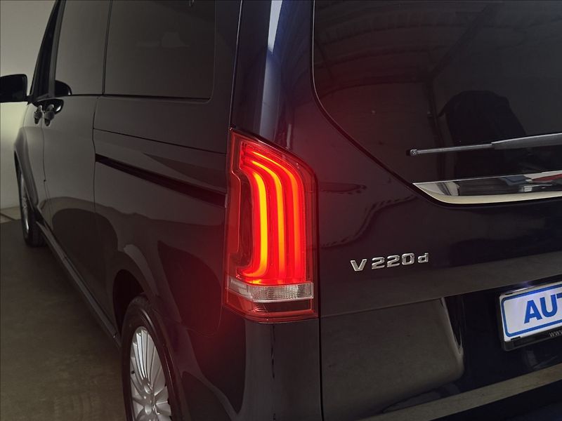 Mercedes-Benz Třídy V 2,1 K AMG LED KAMERA VÝHŘEV TZ - fotka 41 z 46