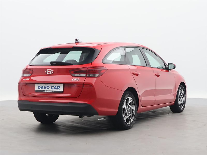 Hyundai i30 1.5 i 70kW Comfort CZ Záruka - fotka 7 z 19