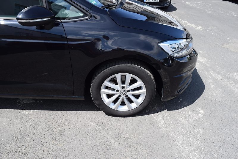 Volkswagen Touran (2016) 1.4TSI 110kw TAŽNÉ 7MÍST WEBAS - fotka 5 z 43