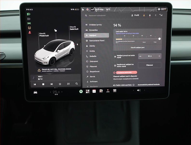 Tesla Model Y (2022) Long Range AWD 79kWh, SoH 90% - fotka 11 z 20