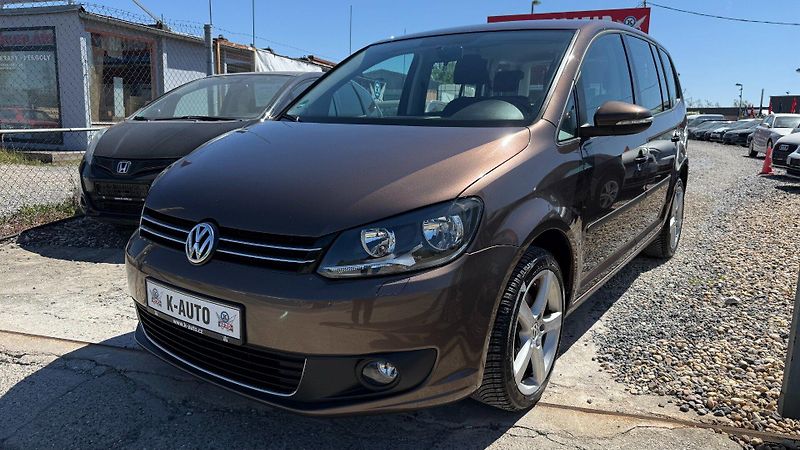Volkswagen Touran (2011) 1.4TSi 103kW *DSG*Webasto*ALU* - fotka 1 z 21