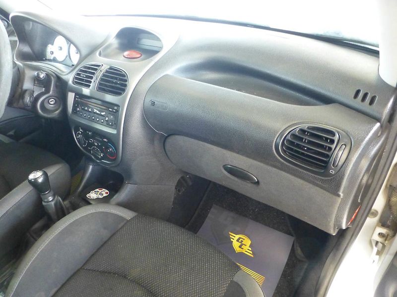 Peugeot 206 (2006) 1,4i**KLIMATIZACE**5DV - fotka 17 z 23