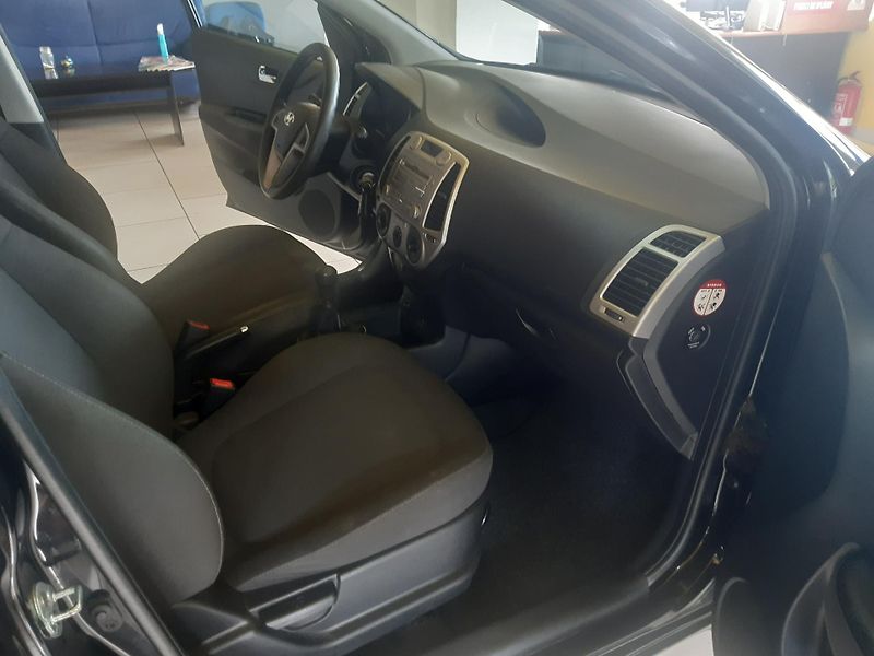 Hyundai i20 1.2 I KLIMA 57KW - fotka 19 z 19