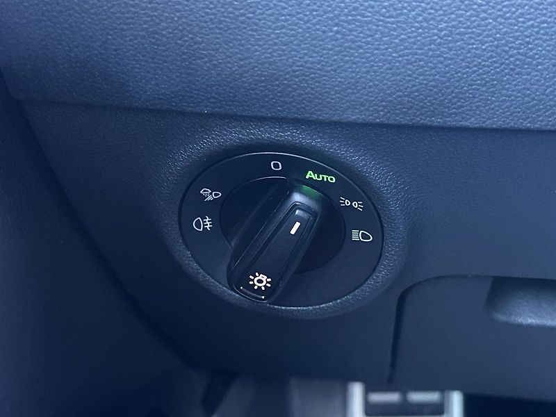 Škoda Karoq (2024) 2.0 TSI 4x4 DSG Sportline - fotka 16 z 33