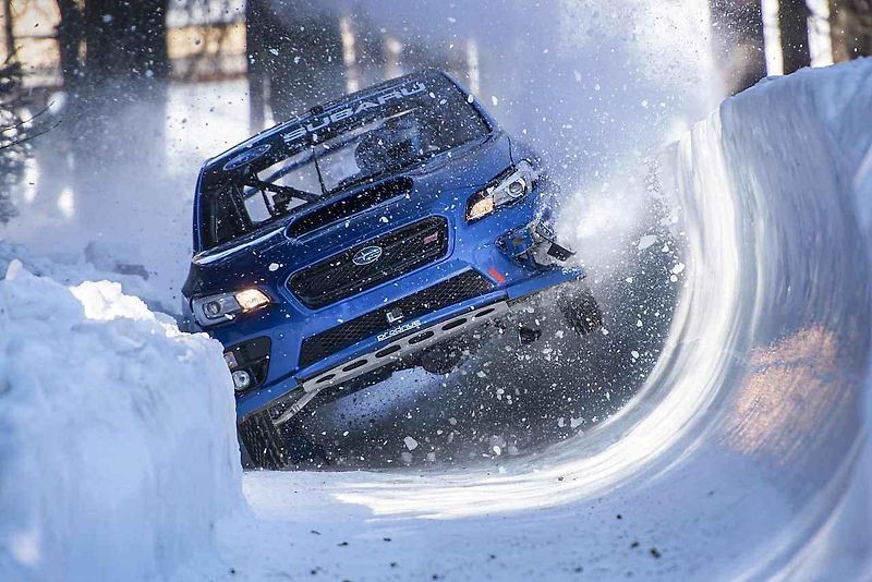 Subaru WRX STI na bobové dráze ve Svatém Mořici.