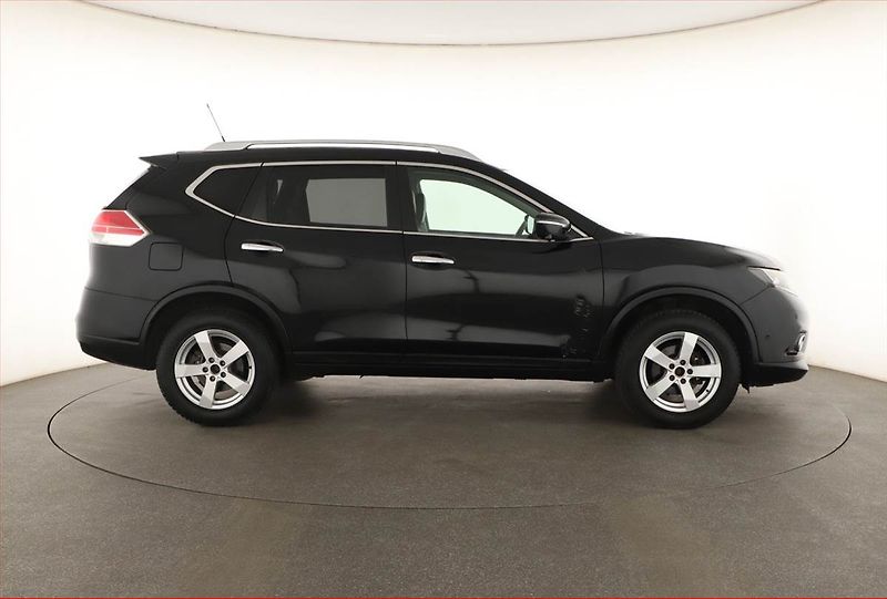 Nissan X-Trail (2017) 1.6 dCi, Kůže, Navi, Tempomat - fotka 6 z 21