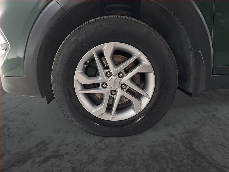 Hyundai Tucson (2017) 2.0 CRDi, 4X4, Park. senzory - fotka 14 z 18