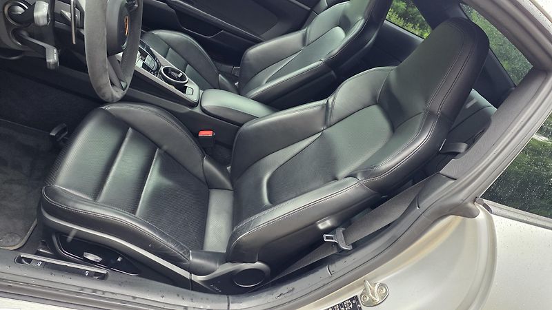 Porsche 911 (2022) S plný servis - fotka 13 z 18