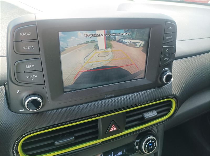 Hyundai Kona 1,6 Premium AUT. - fotka 19 z 21