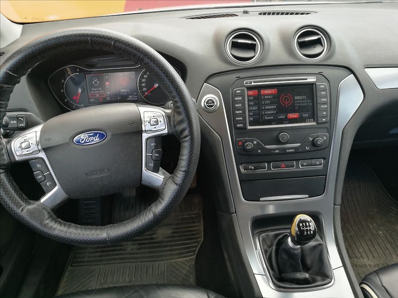 Ford Mondeo 2,0 TDCi - fotka 5 z 22