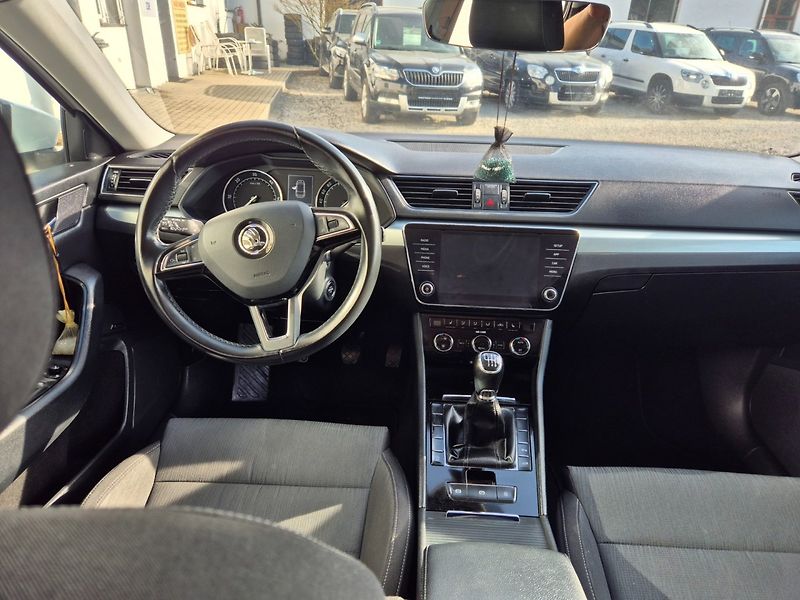 Škoda Superb (2017) 2.0 TDI Navi,Xenony,TOP - fotka 10 z 42
