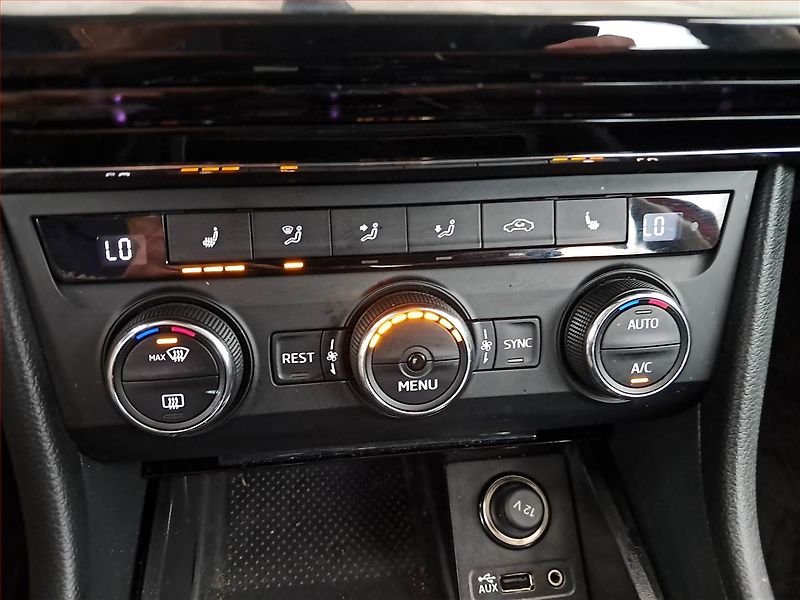 Škoda Superb (2016) 2.0 TDI, Tempomat - fotka 13 z 22