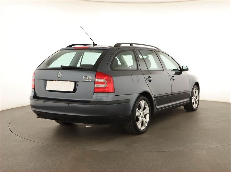 Škoda Octavia (2008) Elegance 1.9 TDI, po STK - fotka 5 z 14
