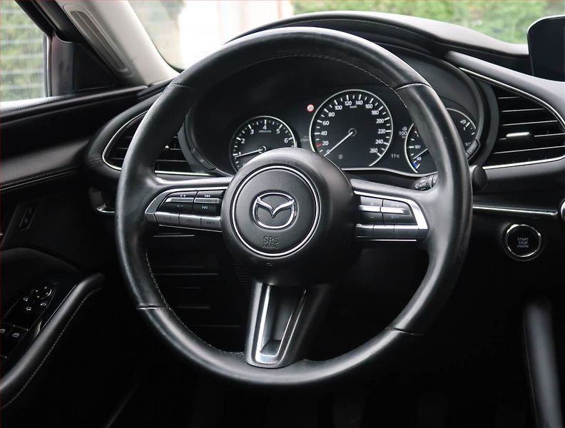 Mazda 3 (2021) 2.0 e-Skyactiv X, Navi - fotka 16 z 23