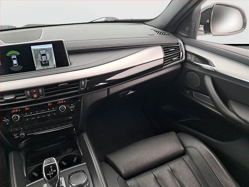 BMW X6 (2018) xDrive30d - fotka 8 z 24