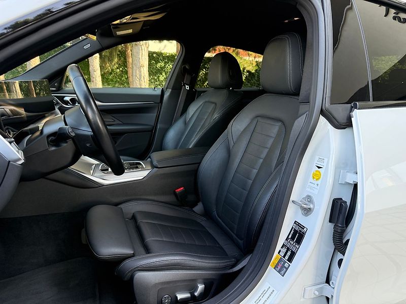 BMW Ostatní eDrive 40 LASER H&K HUD Mpaket - fotka 16 z 45
