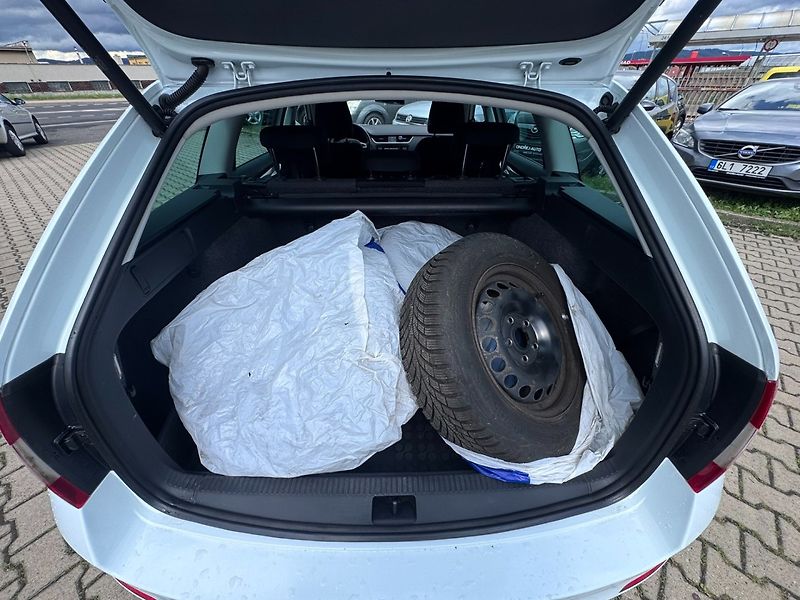 Škoda Octavia (2015) 1,6 TDI 81 KW TAŽNÉ KOLA - fotka 42 z 50