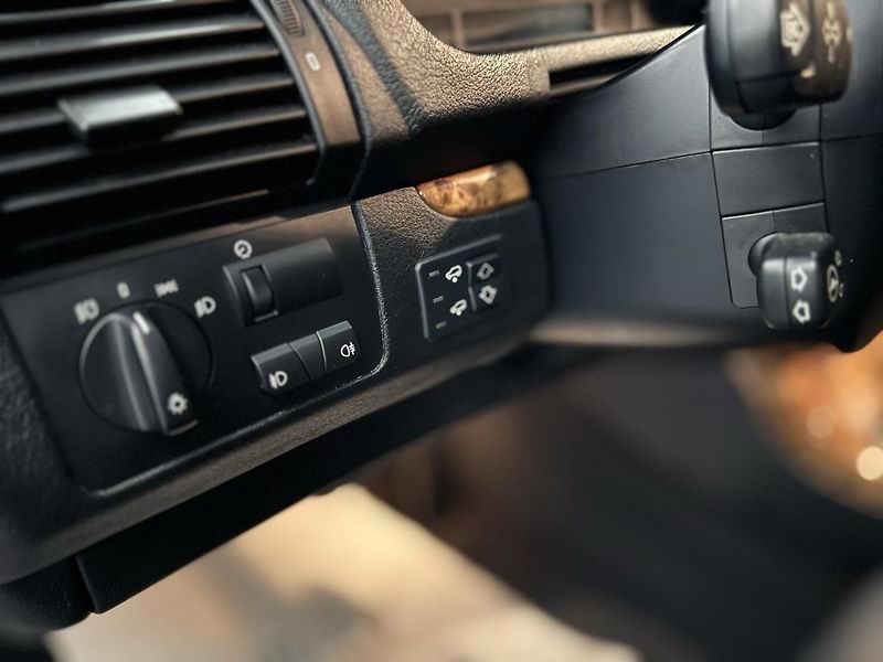 BMW X5 (2005) 4.8 IS V8,JEDINEČNÁ MOTORIZACE - fotka 12 z 33