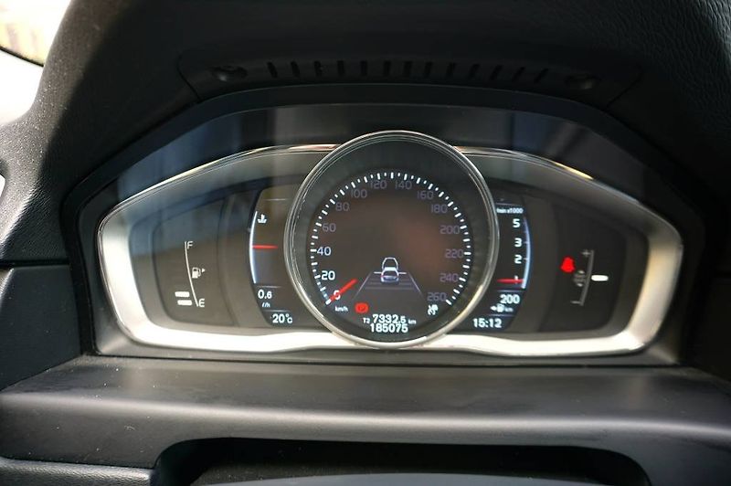 Volvo V70 (2016) MOMENTUM 2,0 D4 133 kW - fotka 50 z 64
