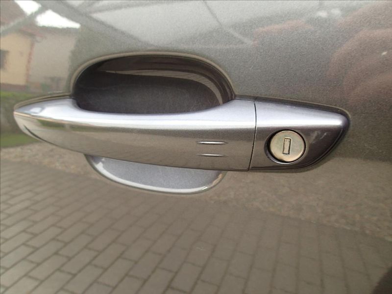 Citroën Berlingo 1,5 ČR, TAŽNÉ - fotka 12 z 45
