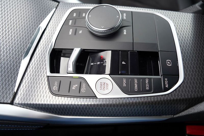 BMW Řada 2 M240i xDrive 3.0i/AT/380 PS - fotka 43 z 46