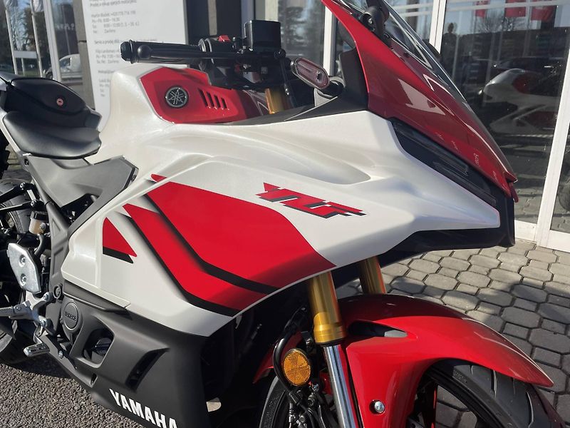 Yamaha (2026) YZF-R3 70th Anniversary EU5+ - fotka 4 z 11