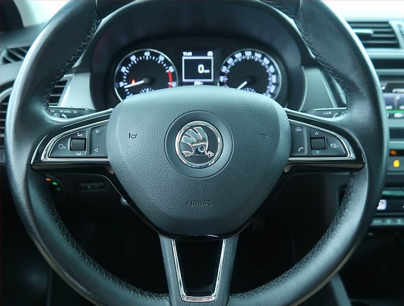 Škoda Fabia (2015) 1.2 TSI, Tempomat - fotka 17 z 17
