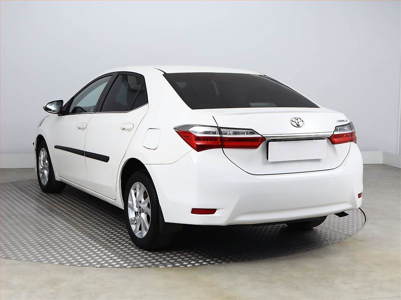 Toyota Corolla (2019) 1.6 Valvematic, ČR,1.maj - fotka 4 z 17