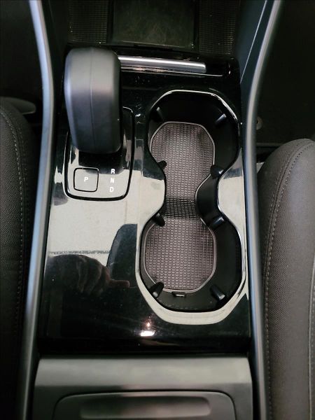 Volvo XC40 TWIN PLUS 408 PS,4X4,78KWh - fotka 37 z 50