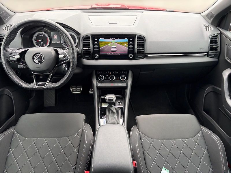 Škoda Karoq (2022) SPORTLINE 1.5TSI 110kW DSG CZ - fotka 9 z 11