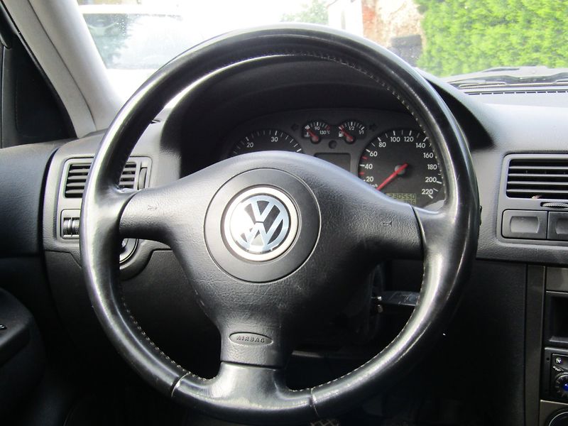 Volkswagen Bora (2000) 1.9 TDI 66kW  BEZ KOROZE - fotka 16 z 33
