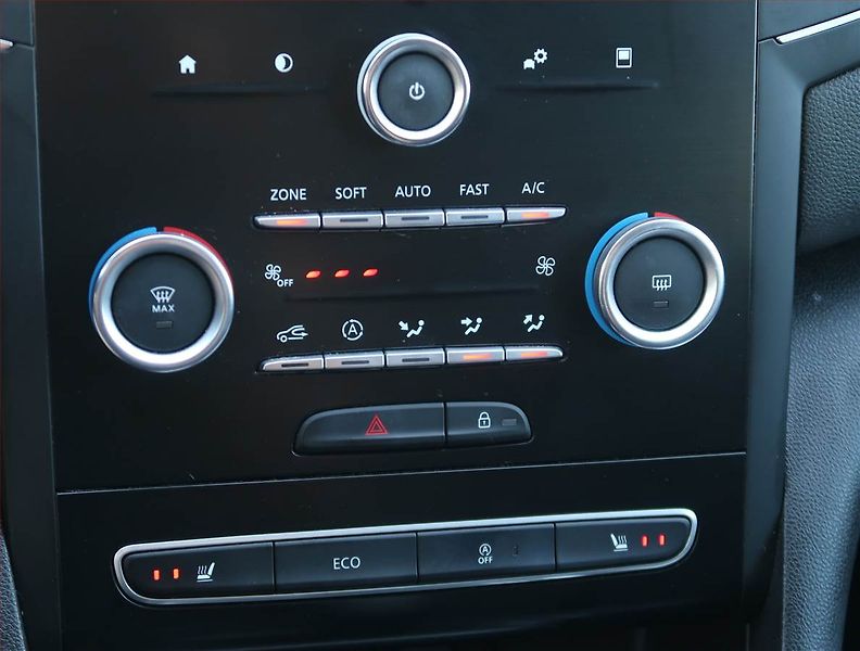Renault Mégane (2018) Intens 1.2 TCe, Automat - fotka 17 z 21