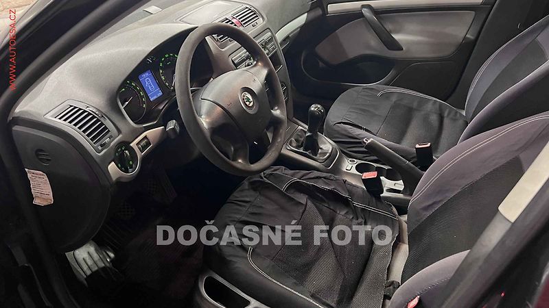 Škoda Octavia (2008) 1.6 MPi, ČR, AC, tažné - fotka 3 z 3