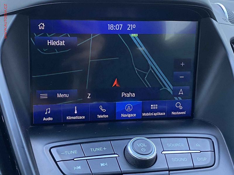Ford Kuga (2019) 1.5 EB, Titanium, +kola - fotka 15 z 19