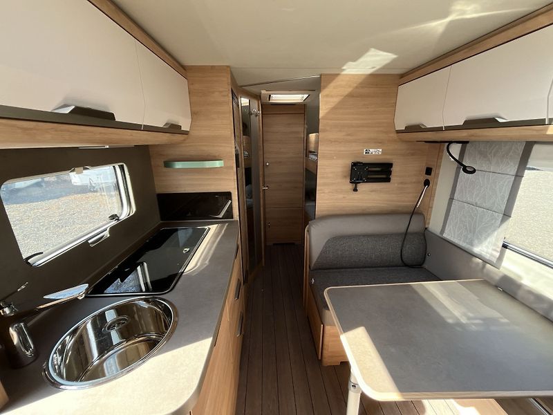 Knaus (2027) Südwind 500 QDK BLACK SELECTIO - fotka 12 z 18