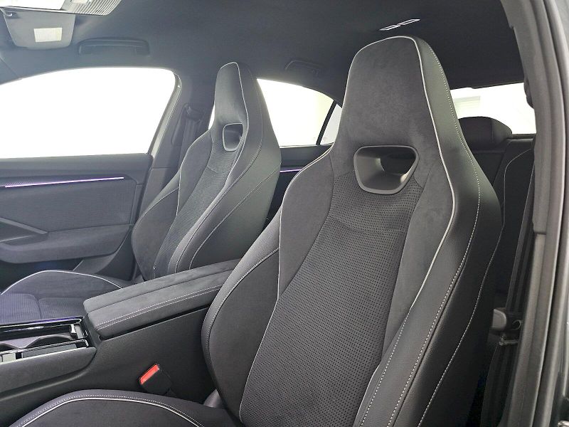 Škoda Superb (2025) 1.5TSi 110kW SPORTLINE TAŽNÉ - fotka 30 z 31