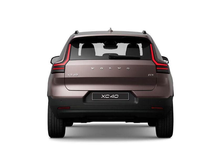 Volvo XC40 PLUS B3 FWD 120kW - fotka 4 z 11