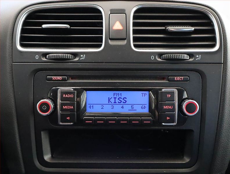 Volkswagen Golf (2009) 1.6 - fotka 12 z 18