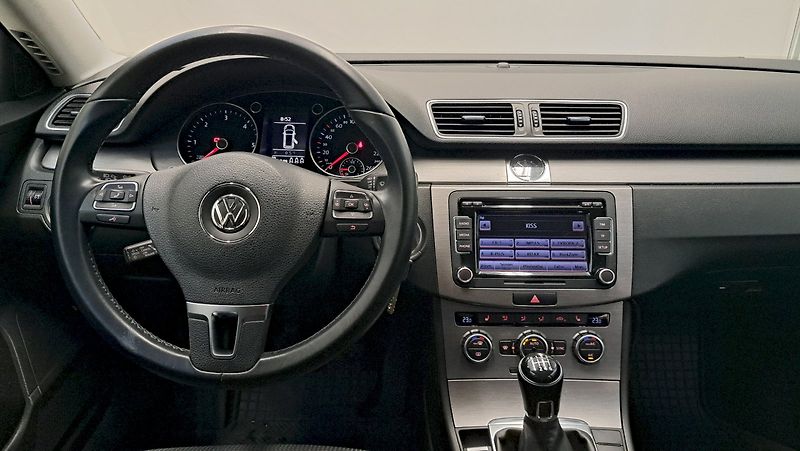 Volkswagen Passat (2012) VARIANT CL 2,0 TDI BMT 6G - fotka 5 z 23
