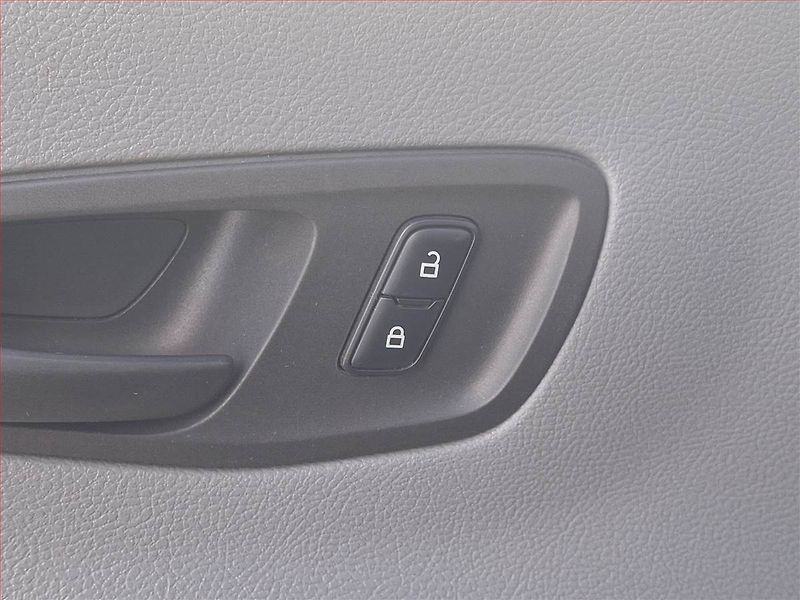 Ford Transit (2018) Trend 2.0 EcoBlue, L2H2 - fotka 18 z 20