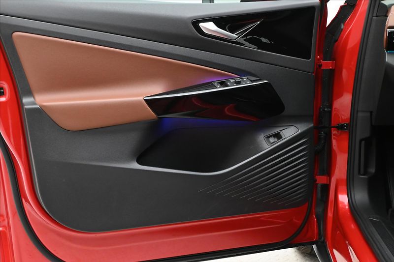 Volkswagen ID.5 Pro Performance 77kWh/150kW TA - fotka 24 z 32