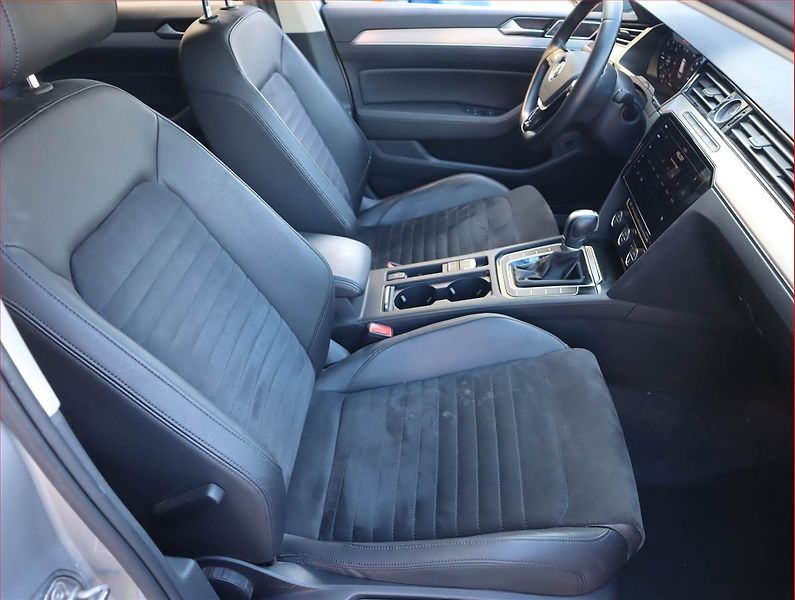 Volkswagen Passat (2018) 2.0 TDI, Automat, Kůže, Navi - fotka 9 z 20