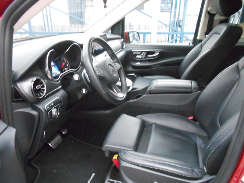 Mercedes-Benz Třídy V 300d 6míst 4Matic ČR 1.m DPH - fotka 7 z 13