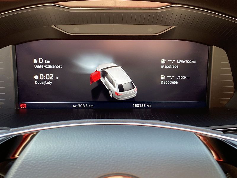Škoda Superb (2023) Combi 1.4 TSI iV DSG Style - fotka 10 z 37