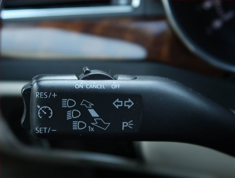 Škoda Superb (2014) Elegance 2.0 TDI, Automat - fotka 18 z 24