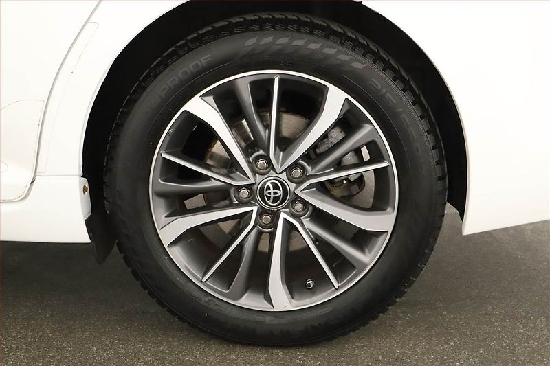 Toyota Avensis (2015) 2.0 D-4D, Navi, Tempomat - fotka 14 z 14