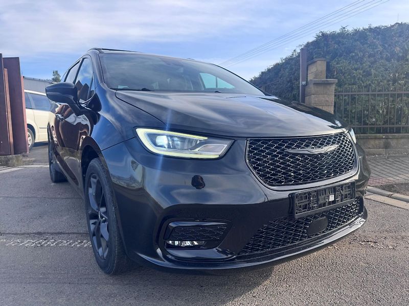 Chrysler Pacifica (2021) 3,6 4x4 AWD DVD RADAR 2021 - fotka 6 z 20